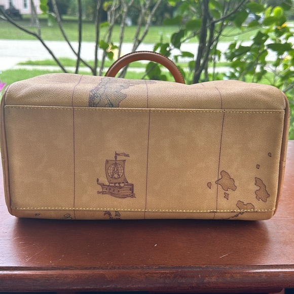 Authentic Alviero Martini Speedy 30 Handbag NWOT no Flaws. - Picture 9 of 14